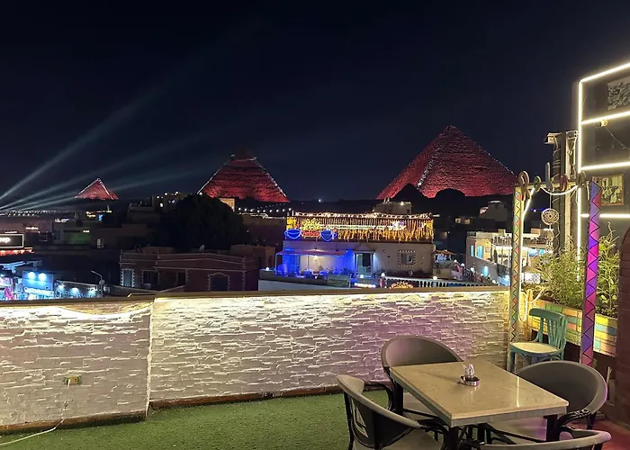Pyramids History Inn